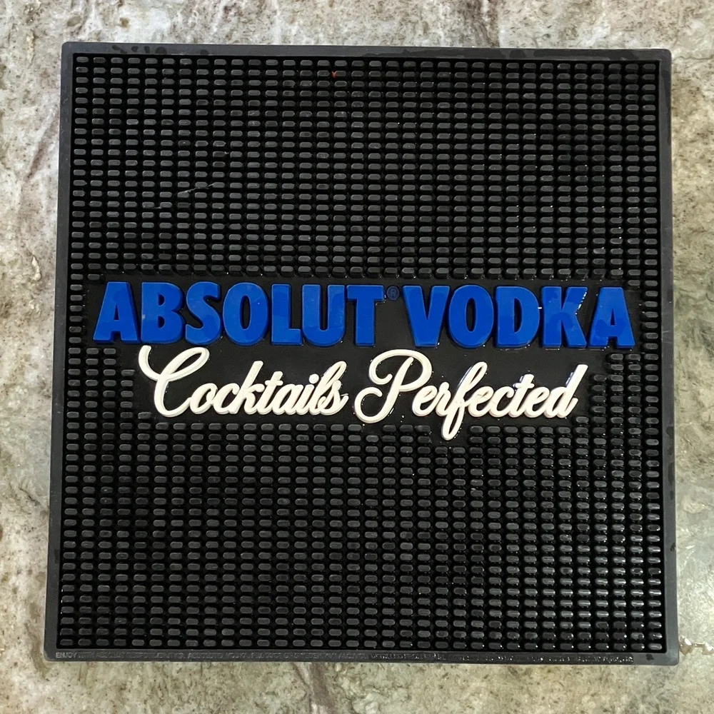 Absolut Vodka Cocktails Perfected’ Bar / Spill Mat